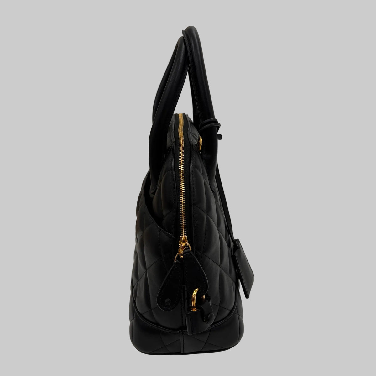 BALENCIAGA Borsa "B. Ville" in pelle nera matelassé arrotondata