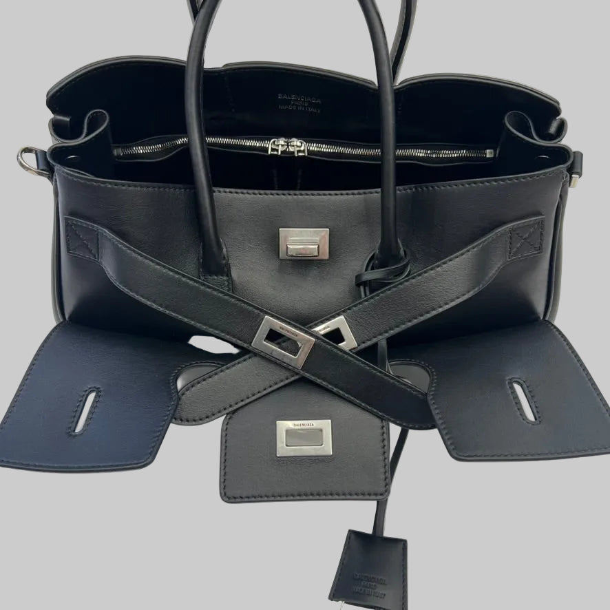 BALENCIAGA Borsa Bel Air in pelle liscia nera