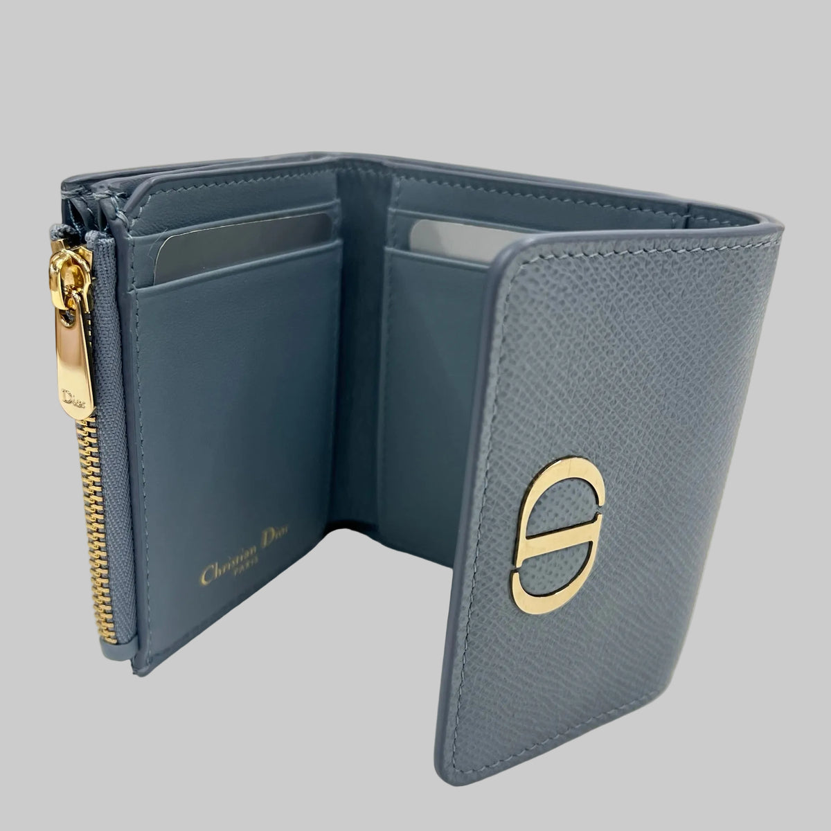 CHRISTIAN DIOR Portafoglio grigio dauphin con logo centrale