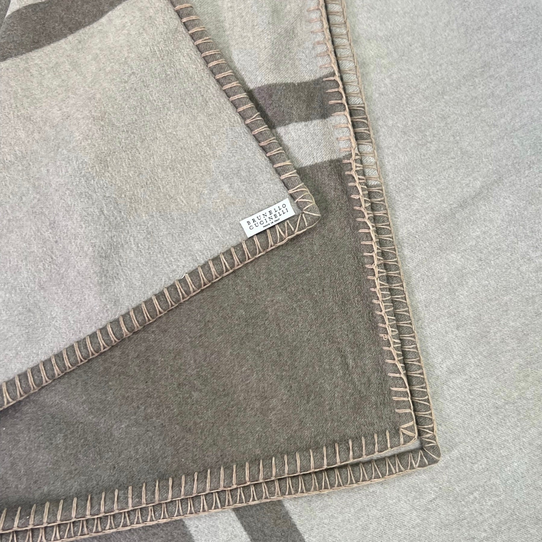 BRUNELLO CUCINELLI Plaid in cashmere tortora