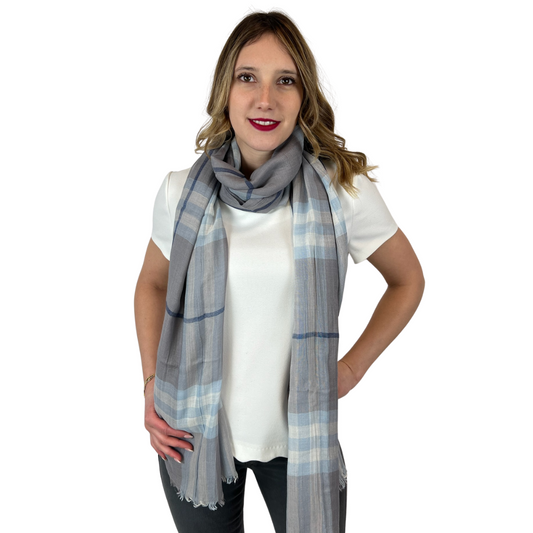 BURBERRY Sciarpa in check azzurro in garza di seta e lana