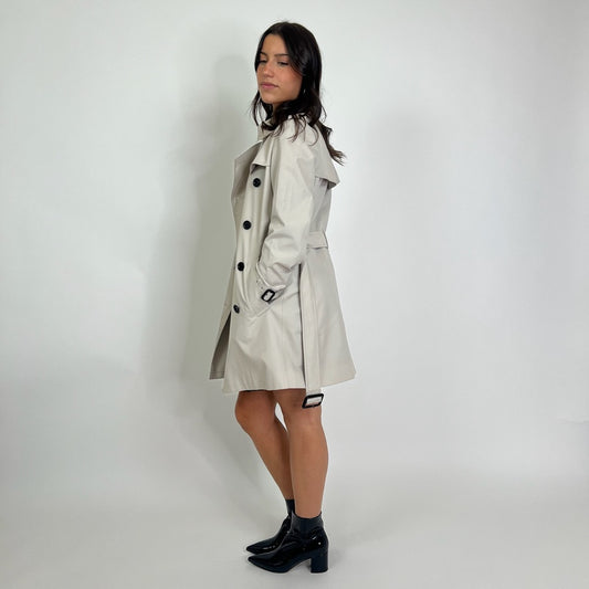 BURBERRY Trench corto in cotone color tortora e interno fodera check