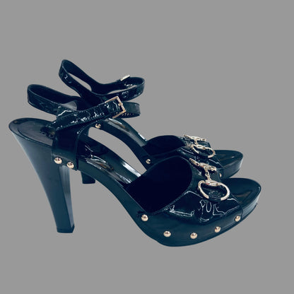 GUCCI Sandalo in vernice nera