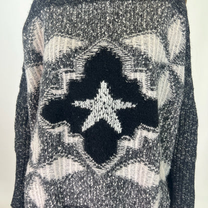 LORENA ANTONIAZZI Maglione over in lana toni nero bianco e grigio