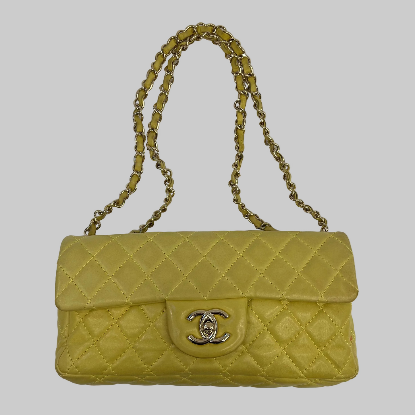 CHANEL Borsa in pelle agnello giallo lime "Timeless"