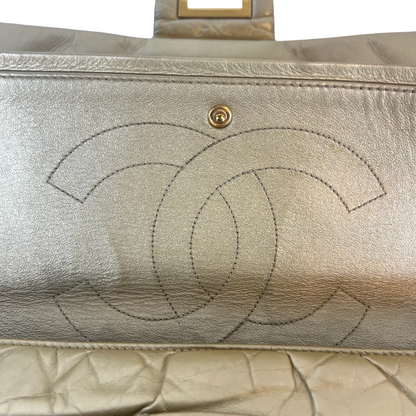 CHANEL Borsa in pelle invecchiata dorata