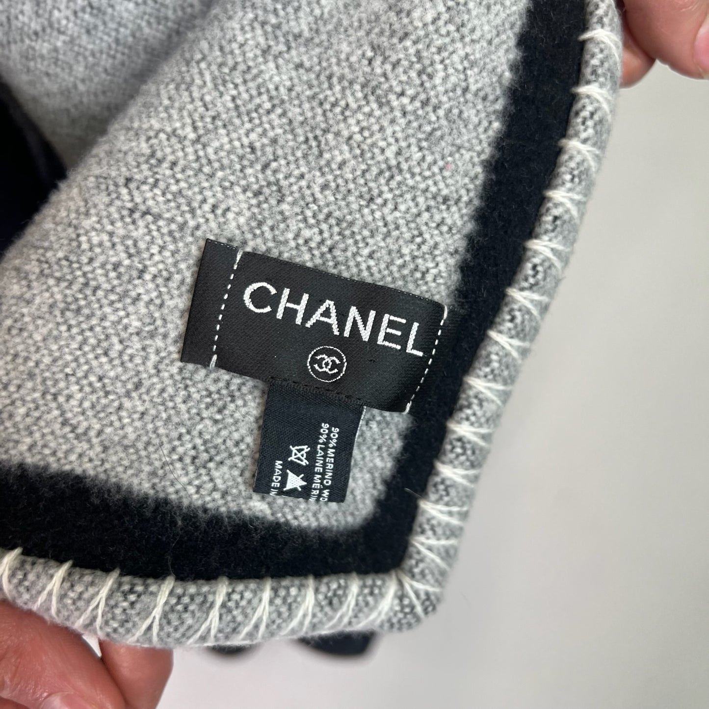 CHANEL Coperta plaid in lana grigia 5