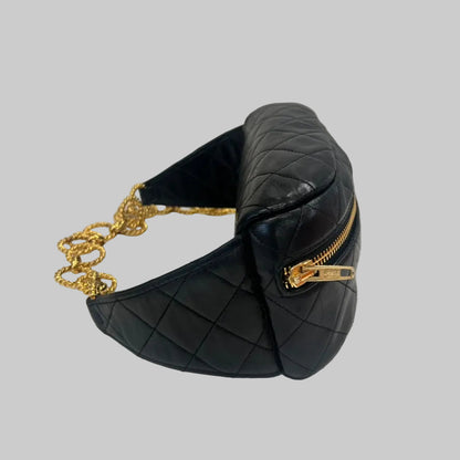 CHANEL Marsupio in pelle d'agnello matelassè nero