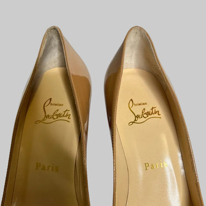 CHRISTIAN LOUBOUTIN Scarpe decolletè in vernice nude