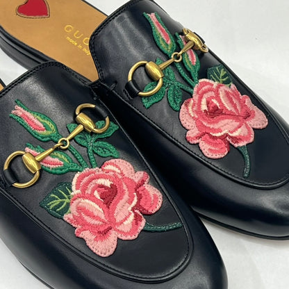 GUCCI Scarpe Slipper Princetown Floral Mules nero con rose rosa