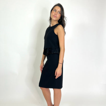 ARMANI COLLEZIONI Abito tubino con balza con strass neri