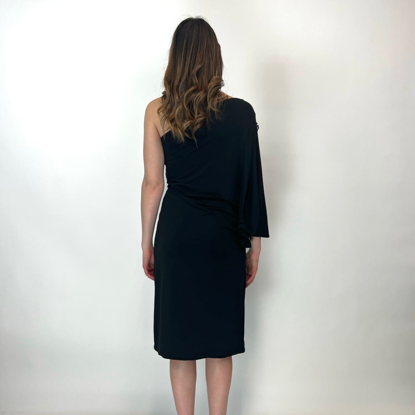JOSIE NATORI Abito nero dettaglio gioiello