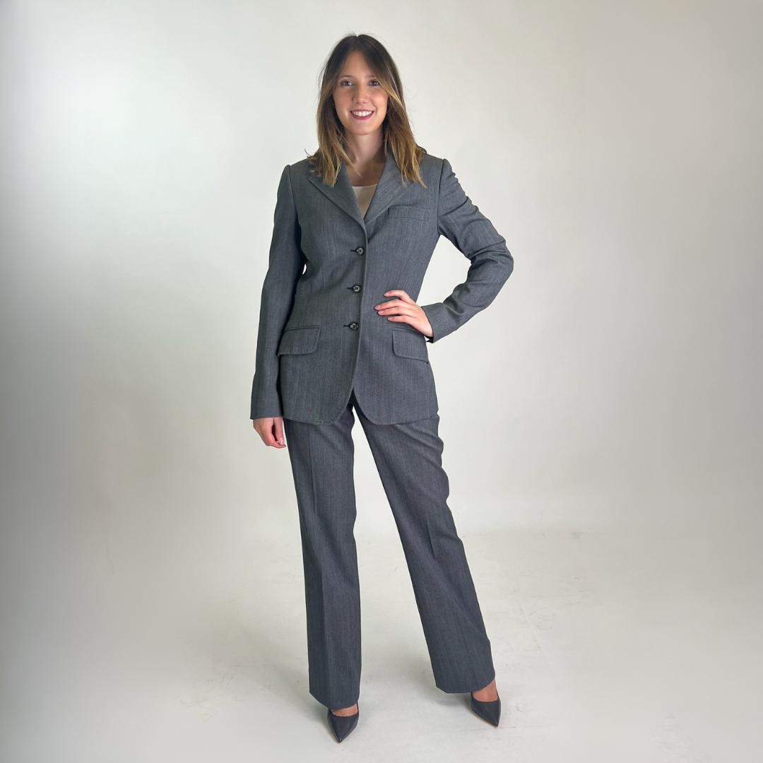 DOLCE & GABBANA Tailleur grigio sciancrato