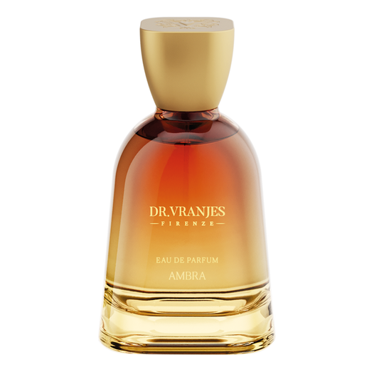 La sublime Eau de Parfum Ambra ha una personalità misteriorsa, dolce e sensuale. Ti avvolgerà nelle sue intense note di ambra, fiori di iris, geranio, labdano e patchouli. Scegli di lasciarti cullare dalle note orientali di legni pregiati e vaniglia del Madagascar.