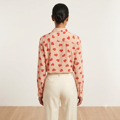 EQUIPMENT Camicia in seta nude con cuori fragola