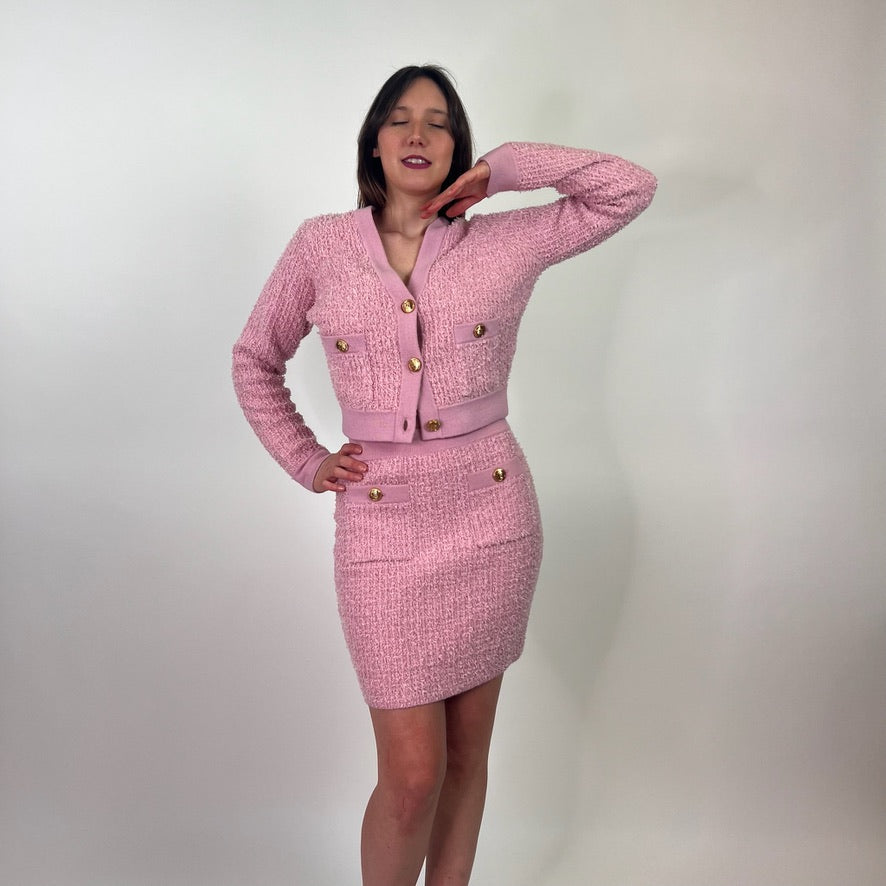 ELISABETTA FRANCHI Completo in maglia rosa con bottoni oro