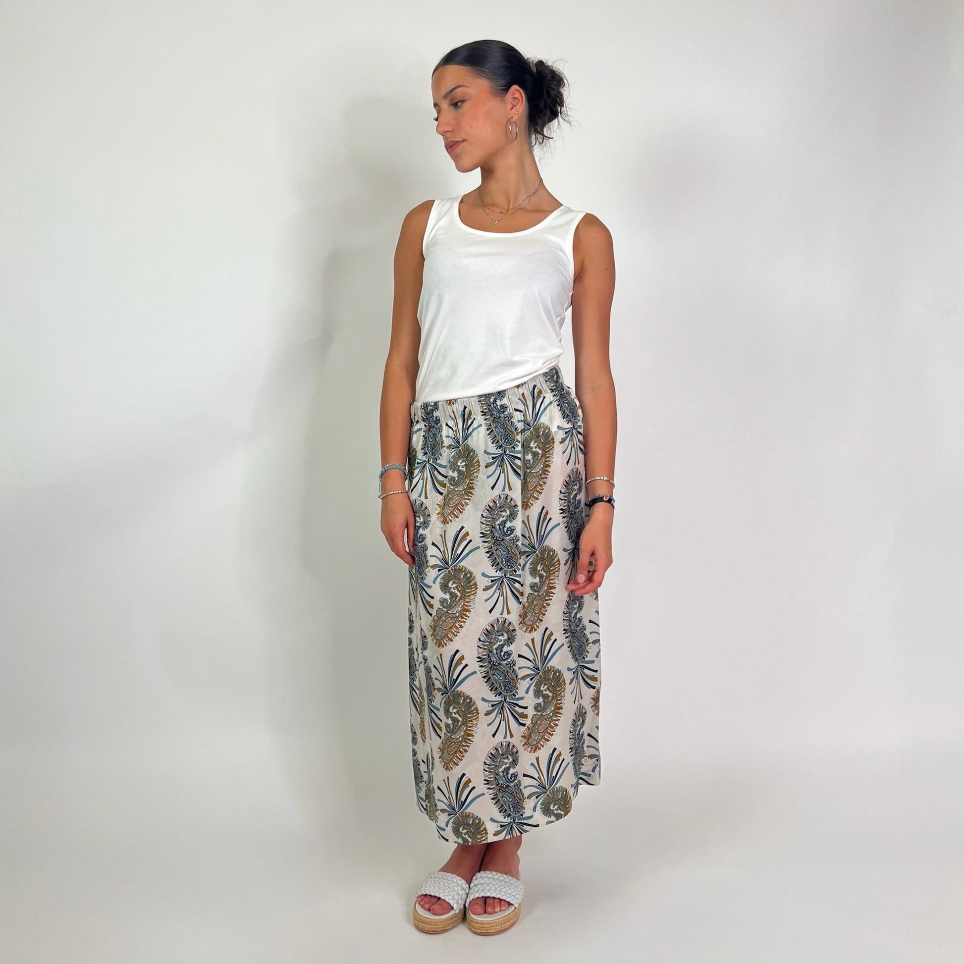 ETRO Gonna lunga in seta fondo chiaro con stampa paisley
