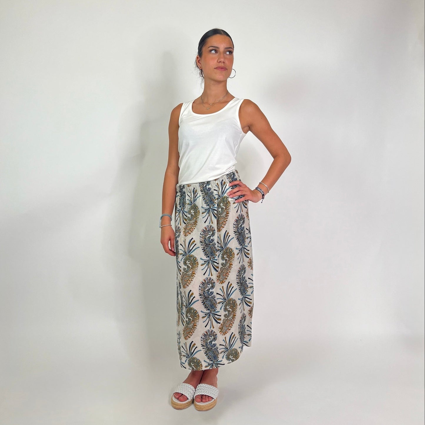 ETRO Gonna lunga in seta fondo chiaro con stampa paisley