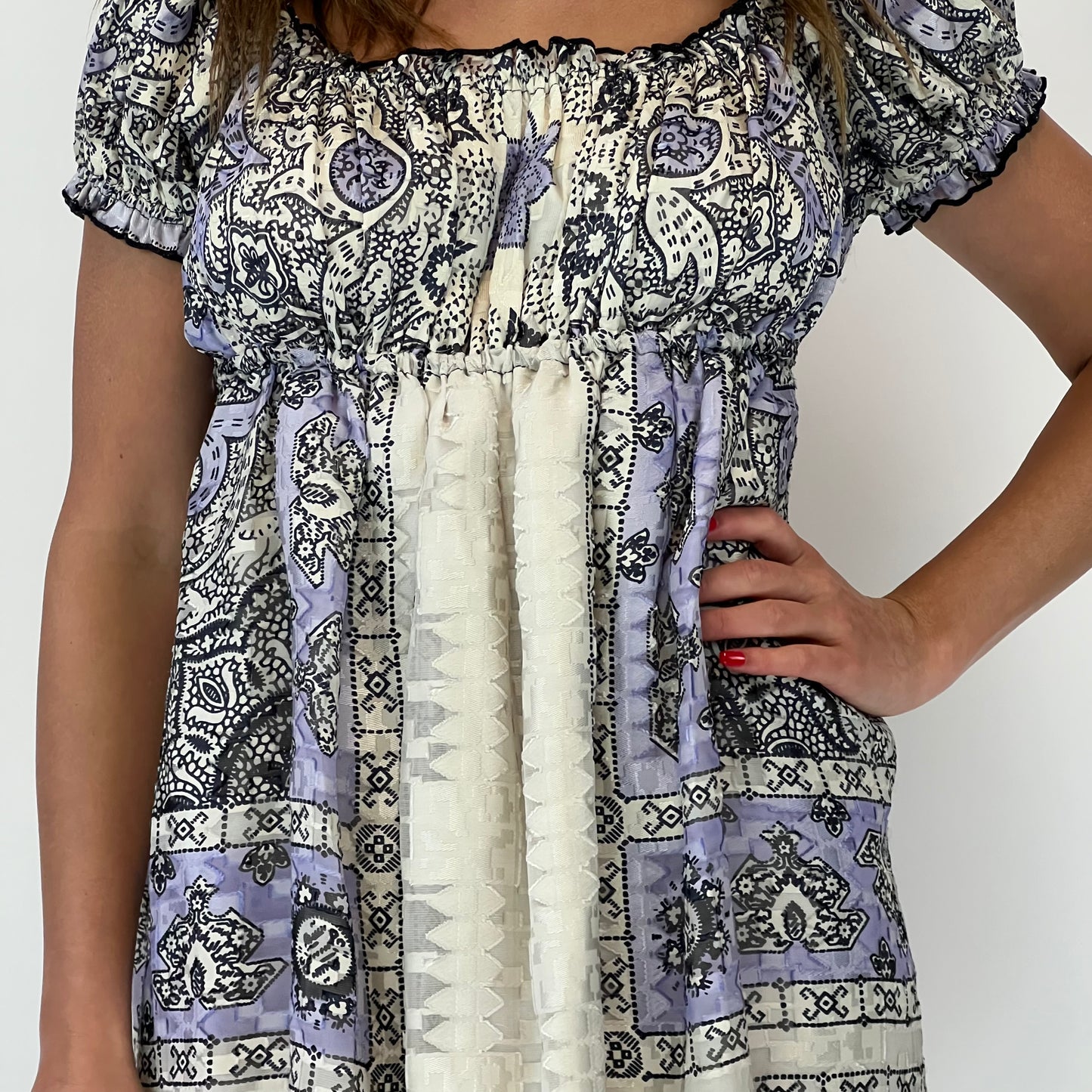 SUI ANNA SUI Abito stile impero glicine e panna