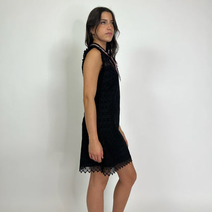 SANDRO Abito tubino in pizzo nero con fiocco