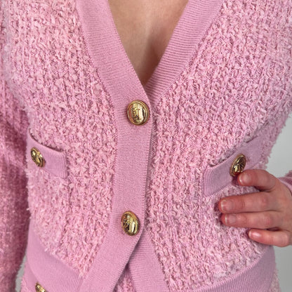 ELISABETTA FRANCHI Completo in maglia rosa con bottoni oro