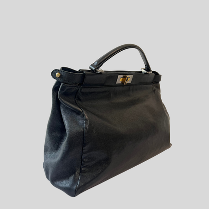 FENDI Borsa Peekaboo grande in pelle nera