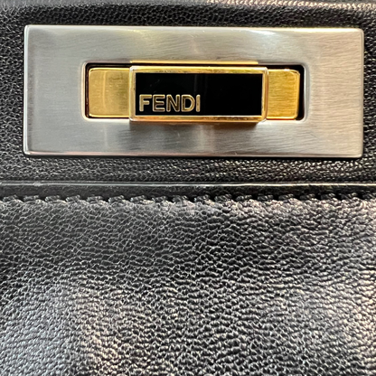 FENDI Borsa Peekaboo grande in pelle nera