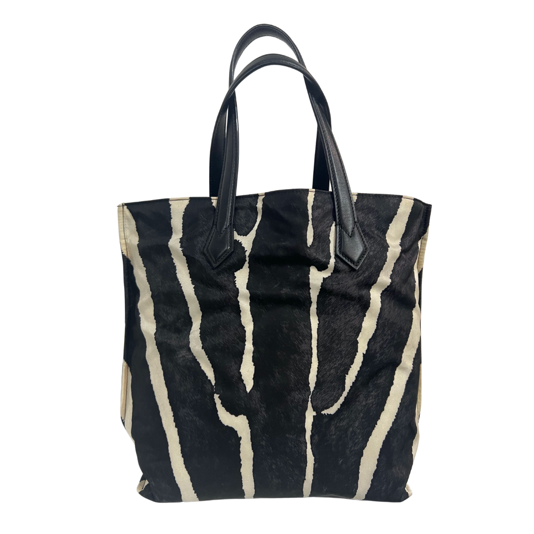 FENDI Borsa in nylon zebrata bianca e nera