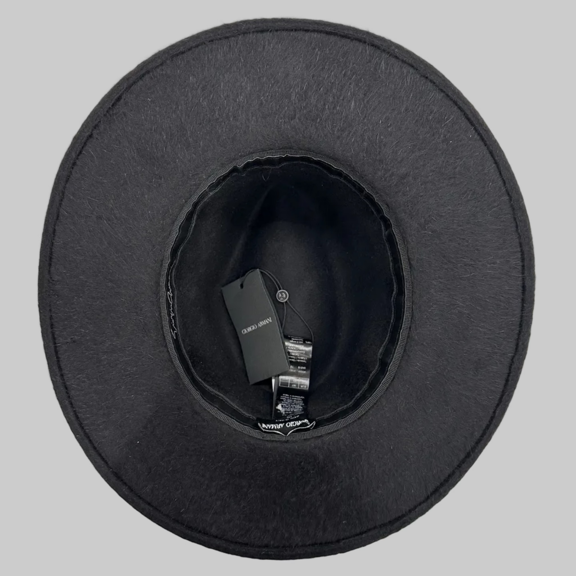 GIORGIO ARMANI Cappello nero in pelo di coniglio con bordo alzata in canneté nero