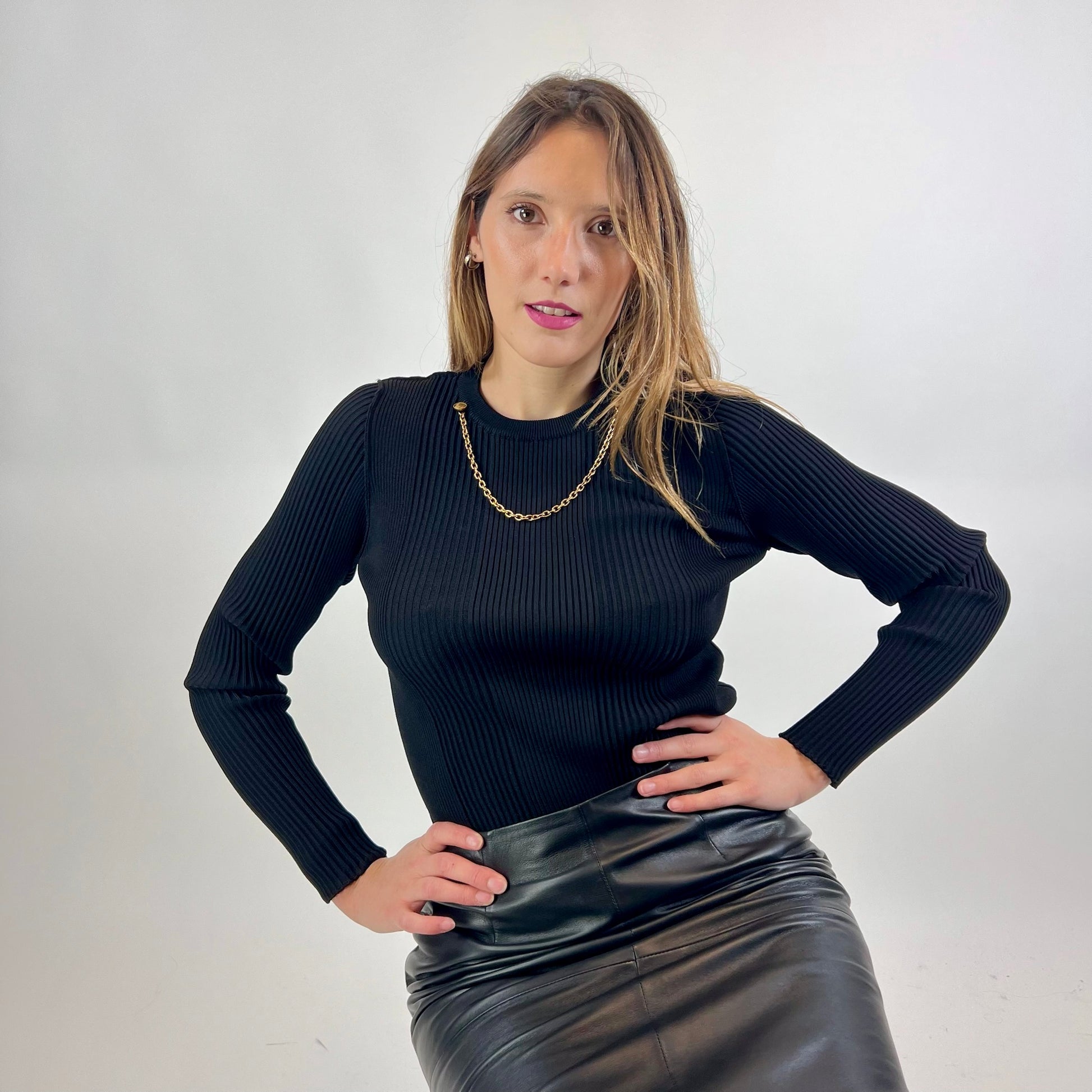 GIVENCHY Maglia a costine con catena oro