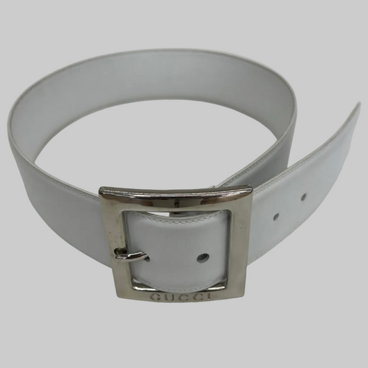 GUCCI Cintura in pelle bianca fibbia quadrata argento