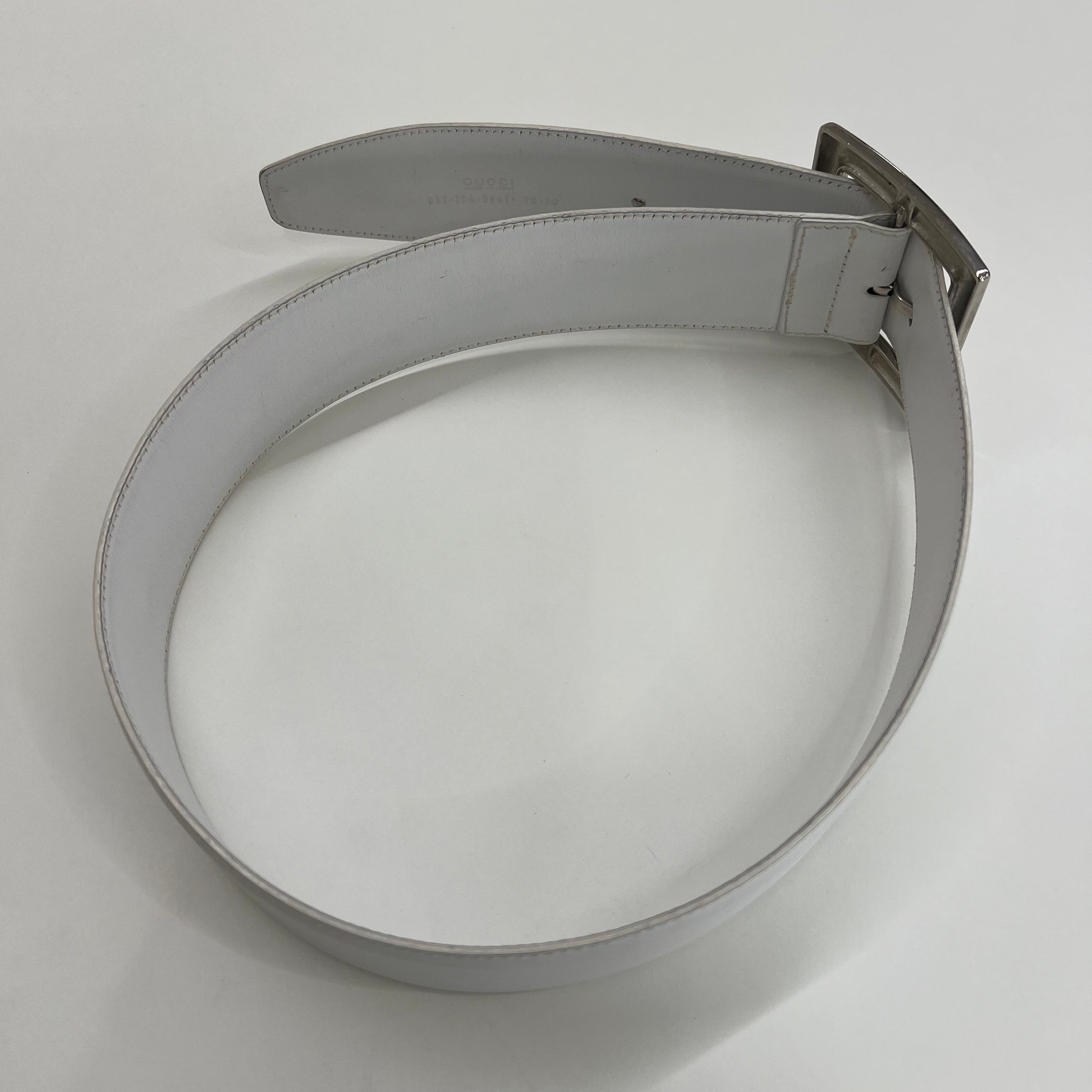 GUCCI Cintura in pelle bianca fibbia quadrata argento