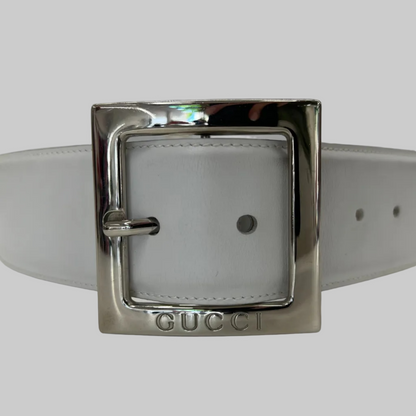 GUCCI Cintura in pelle bianca fibbia quadrata argento