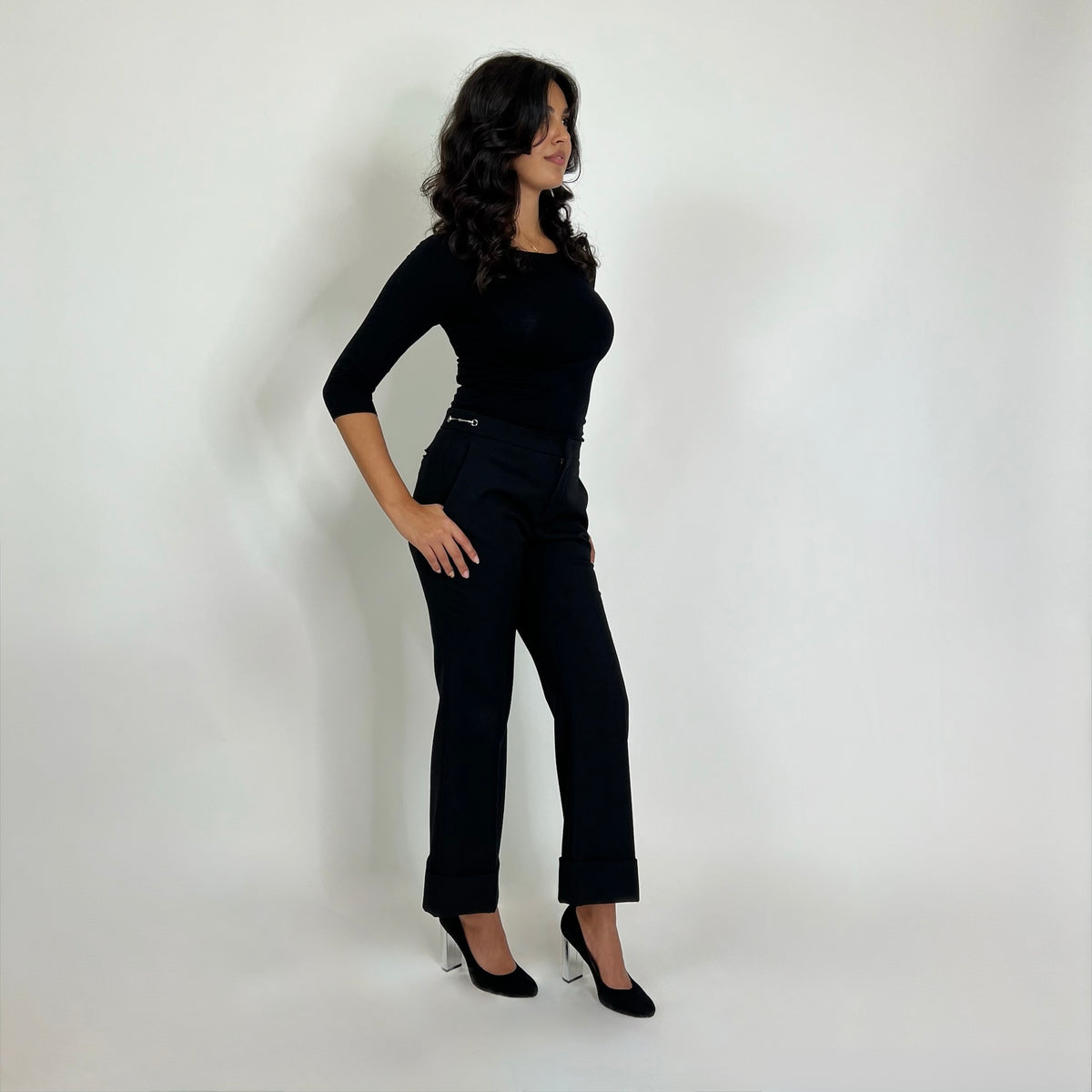 GUCCI Pantalone nero in lana con staffe su punto vita