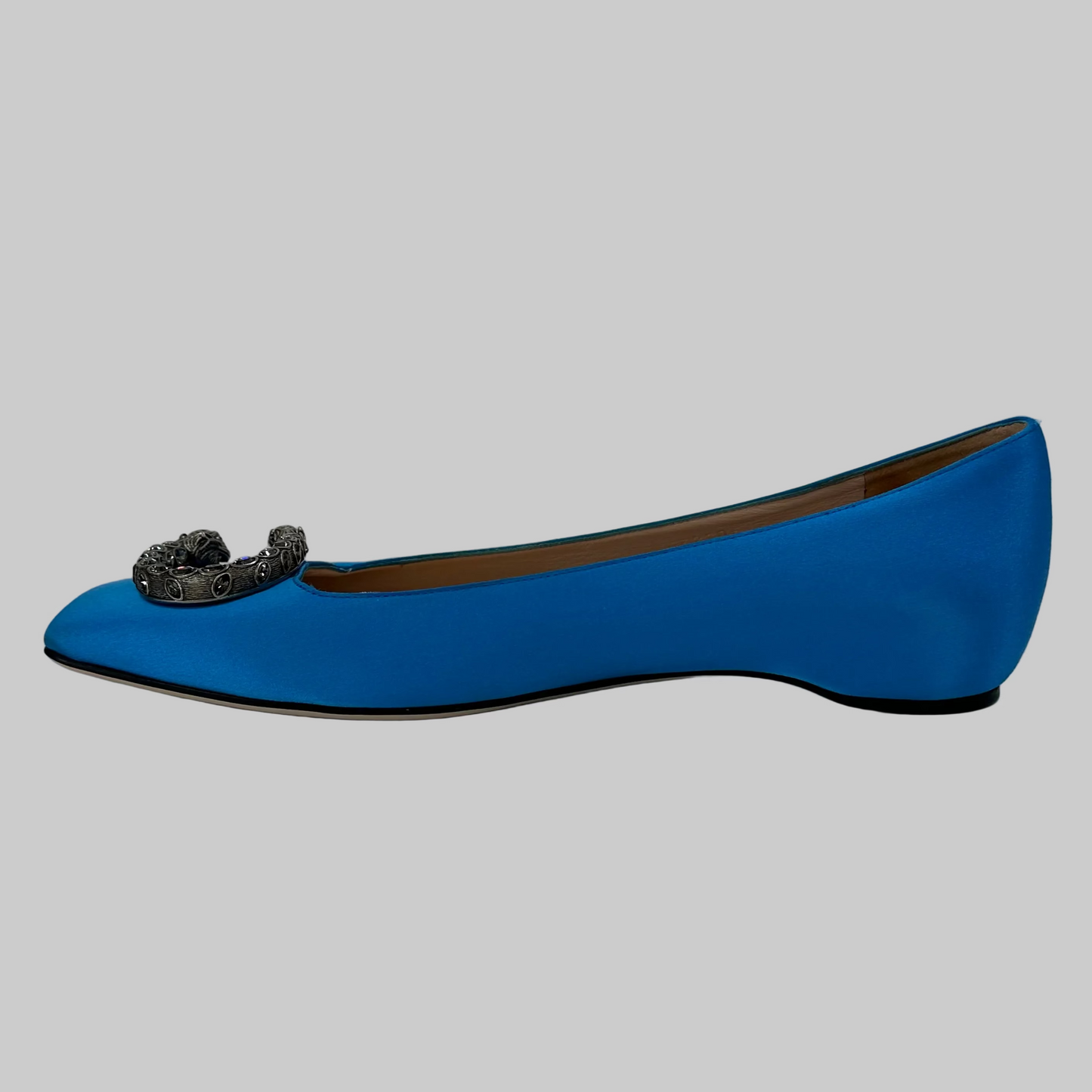 GUCCI Scarpa ballerina "Dionysus" in raso azzurro con fibbia 2 teste drago