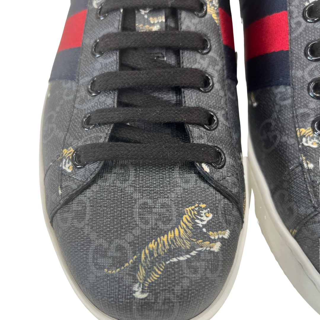 GUCCI Scarpe sneakers in pelle nera