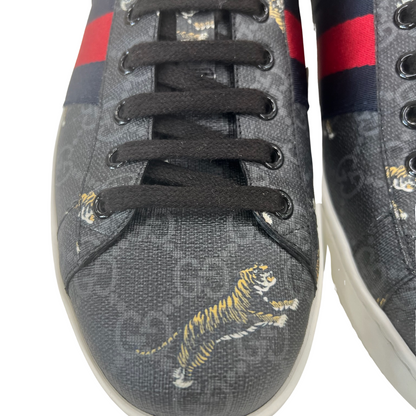 GUCCI Scarpe sneakers in pelle nera