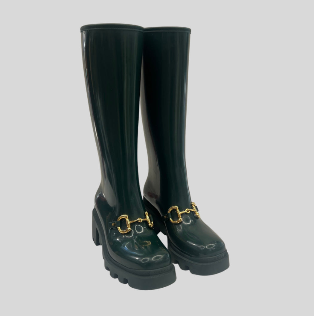 GUCCI Stivali da pioggia verdone con morsetto oro Horsebit