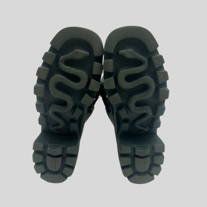 GUCCI Stivali da pioggia verdone con morsetto oro Horsebit