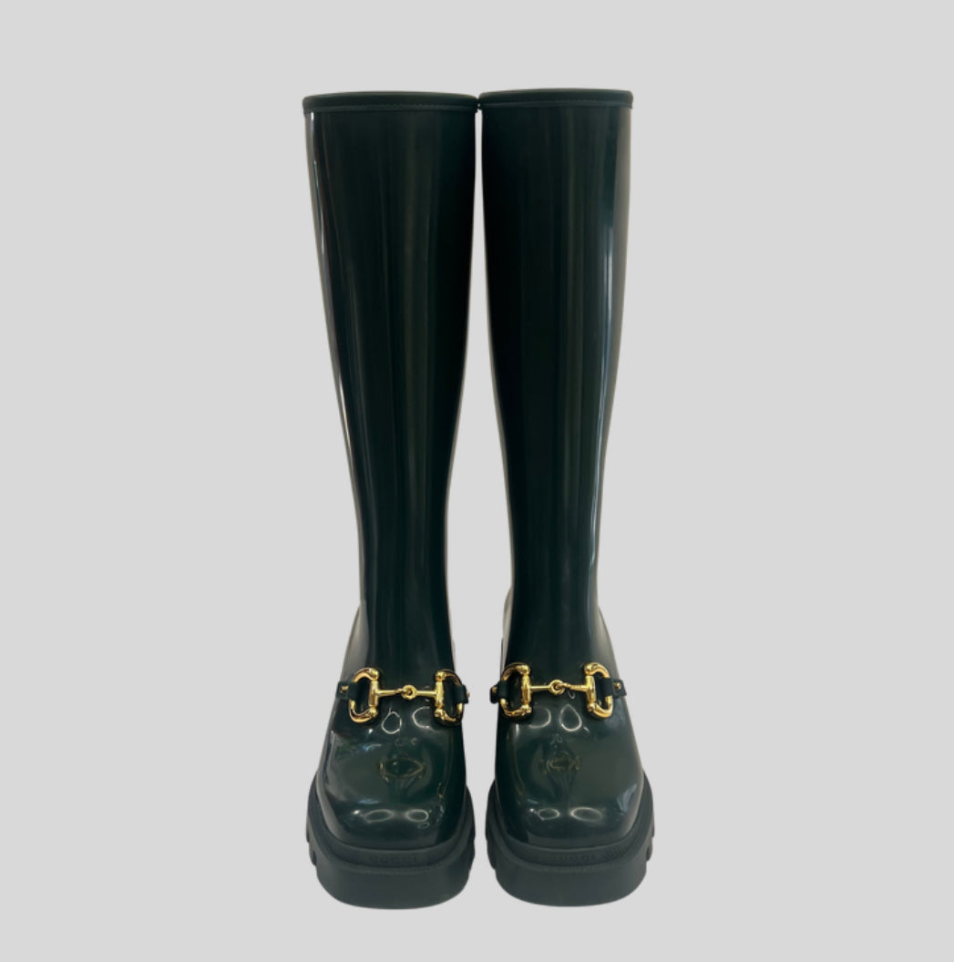 GUCCI Stivali da pioggia verdone con morsetto oro Horsebit