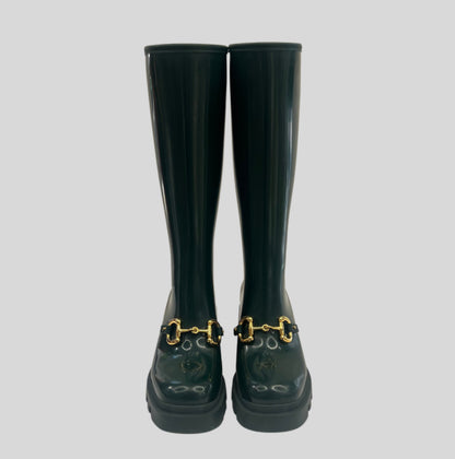 GUCCI Stivali da pioggia verdone con morsetto oro Horsebit