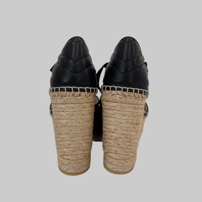 GUCCI Zeppa Marmont in pelle nera 