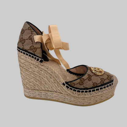 GUCCI Zeppa Marmont in tessuto GG beige 