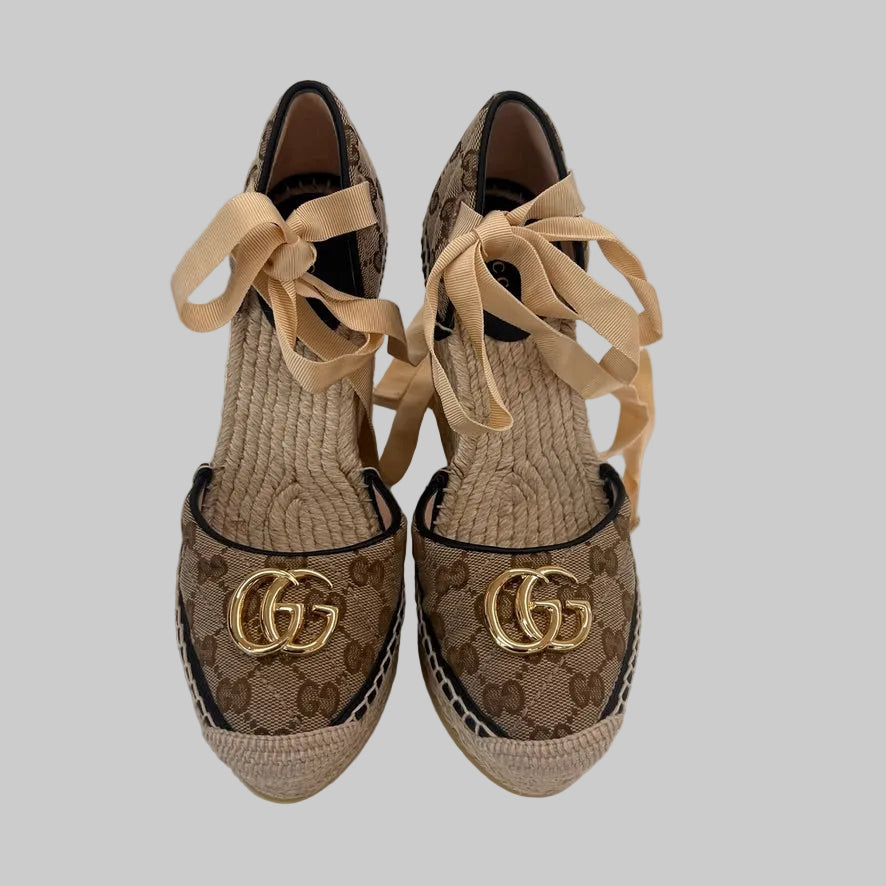 GUCCI Zeppa Marmont in tessuto GG beige 