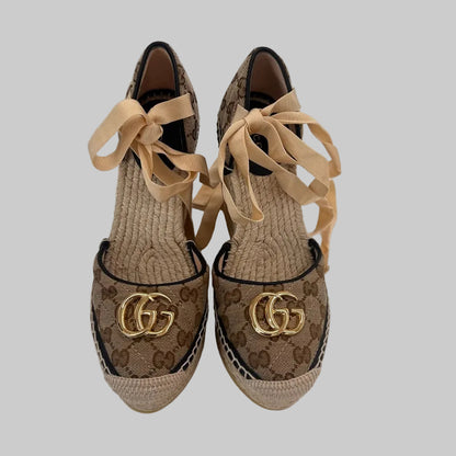 GUCCI Zeppa Marmont in tessuto GG beige 
