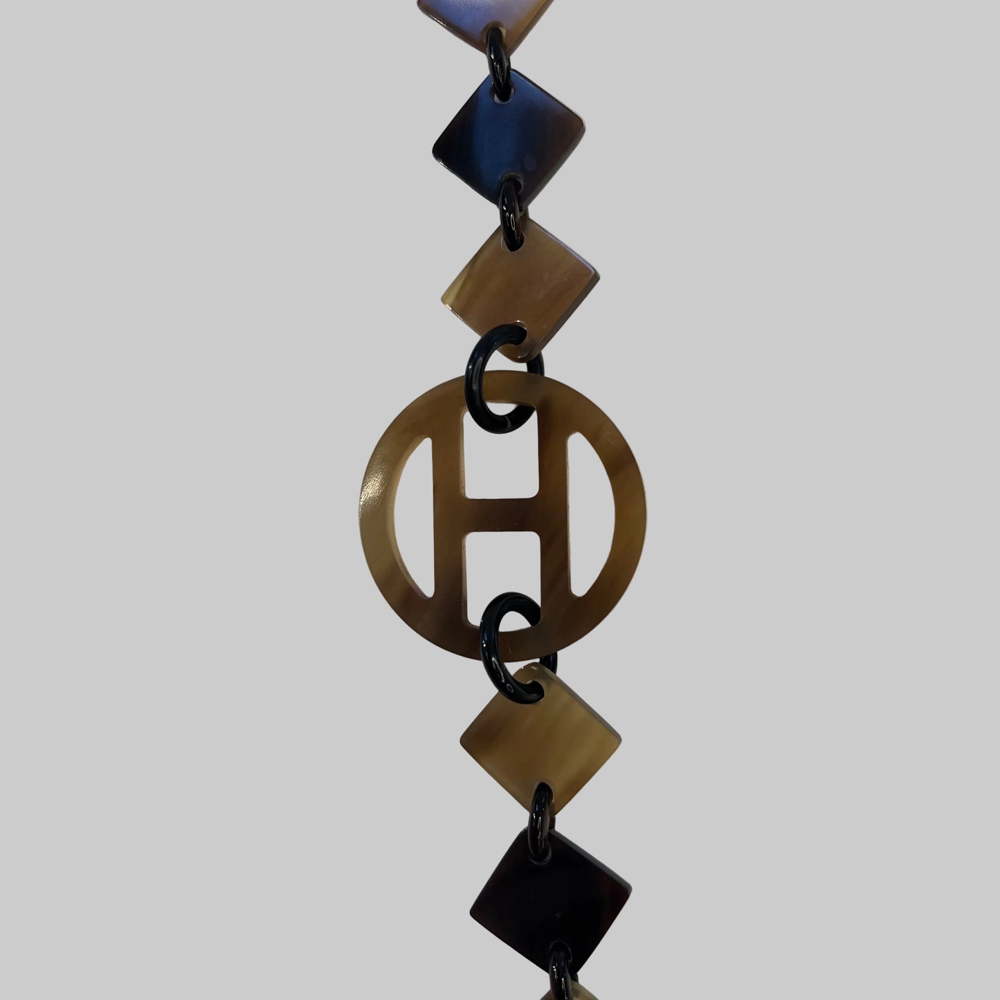 HERMES Collana in corno di bufalo nei toni del marrone 