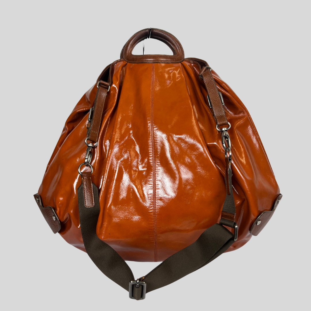 MARNI Borsa Balloon grande in vernice arancione