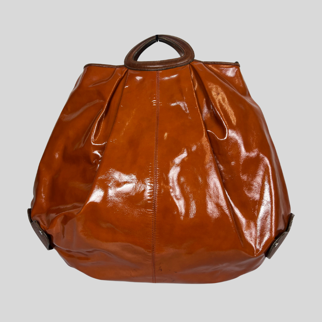 MARNI Borsa Balloon grande in vernice arancione