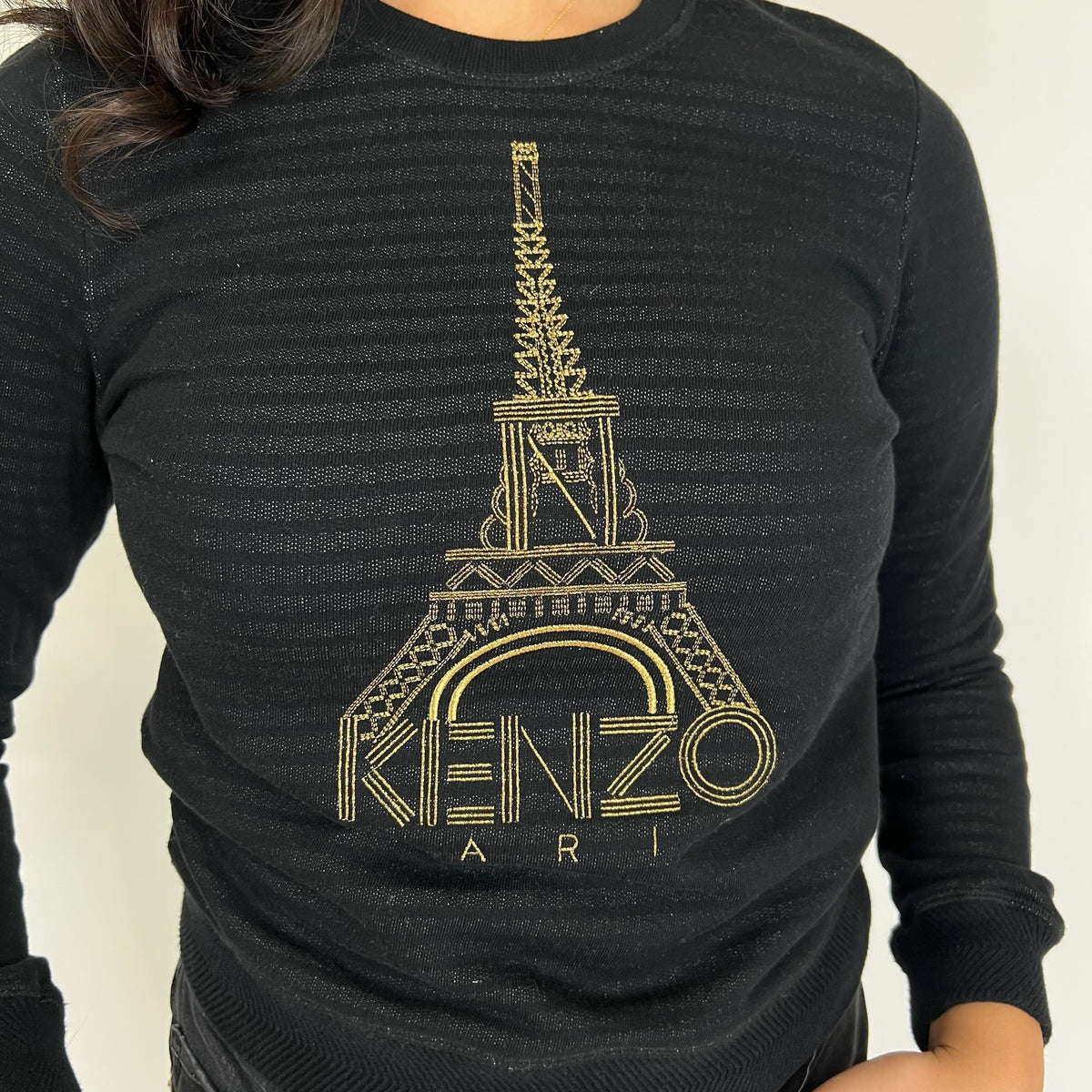 KENZO Felpa nera con ricamo centrale della tour eiffel