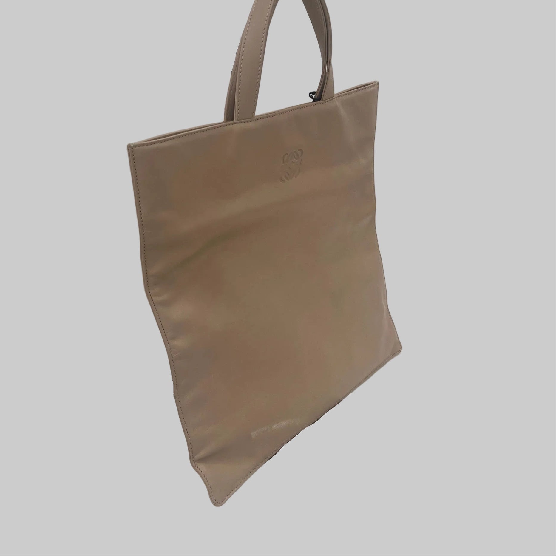 LOEWE Borsa "Anagram" quadrata piatta in pelle beige chiaro